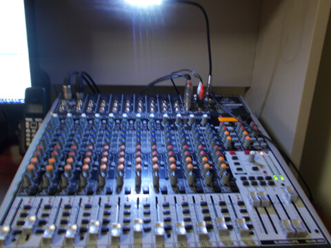 Mikser Behringer Xenyx　QX2442 USB